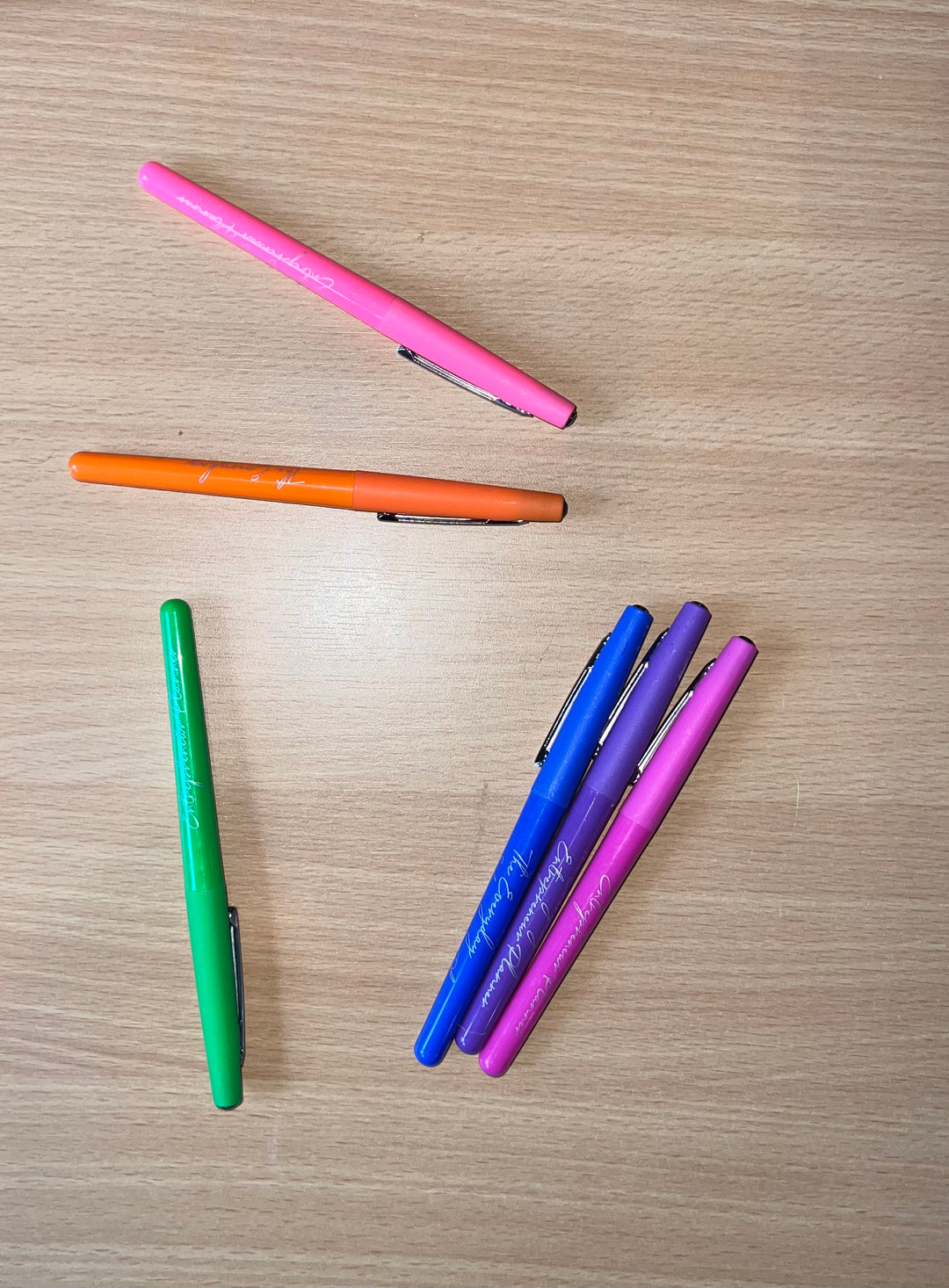 New A Set of 12 Felt Tip Marker Pens